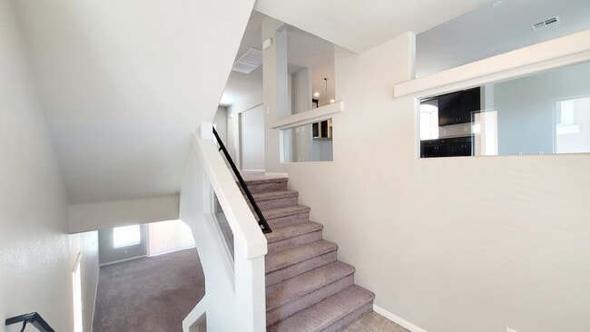 Building Photo - 7275 Shannon Ridge Ct