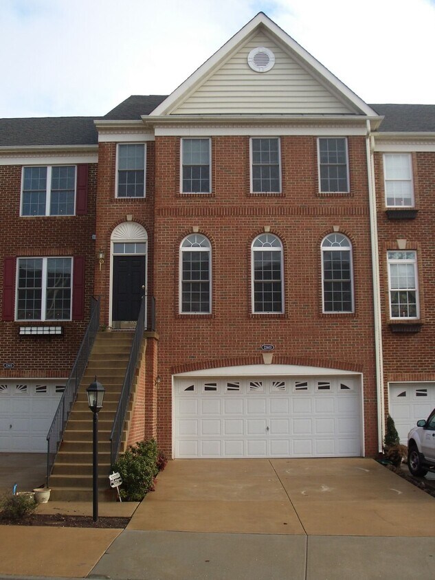 22603 Welborne Manor Square, Ashburn, VA 20148 Townhome Rentals in Ashburn VA