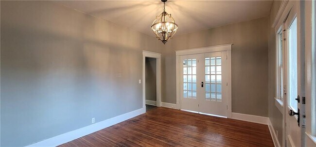 Foto del edificio - 5050 E Walnut St