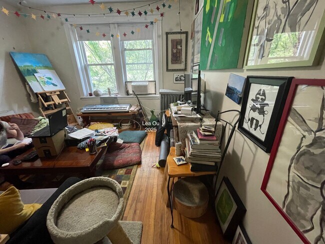 Photo - NO BROKER FEE 9/1 Sweet 2bed split in Brig... House