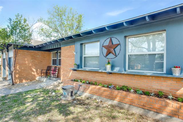 Foto del edificio - 5228 Trail Lake Dr