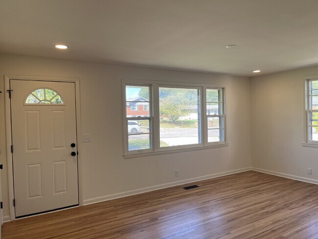 Foto del edificio - 502 Foundation Ct