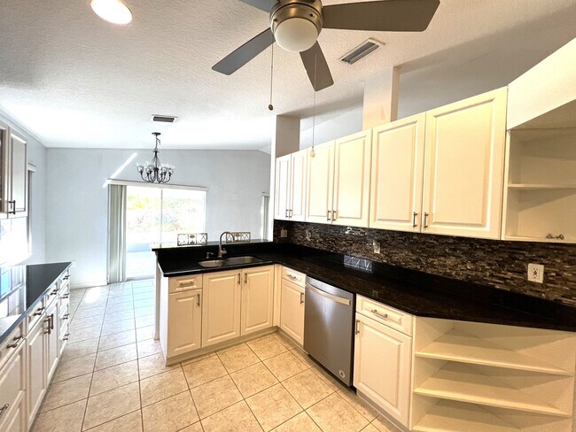 Large updated Kitchen - 4380 Iola Dr