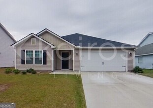 Building Photo - 12 Carrollton Dr