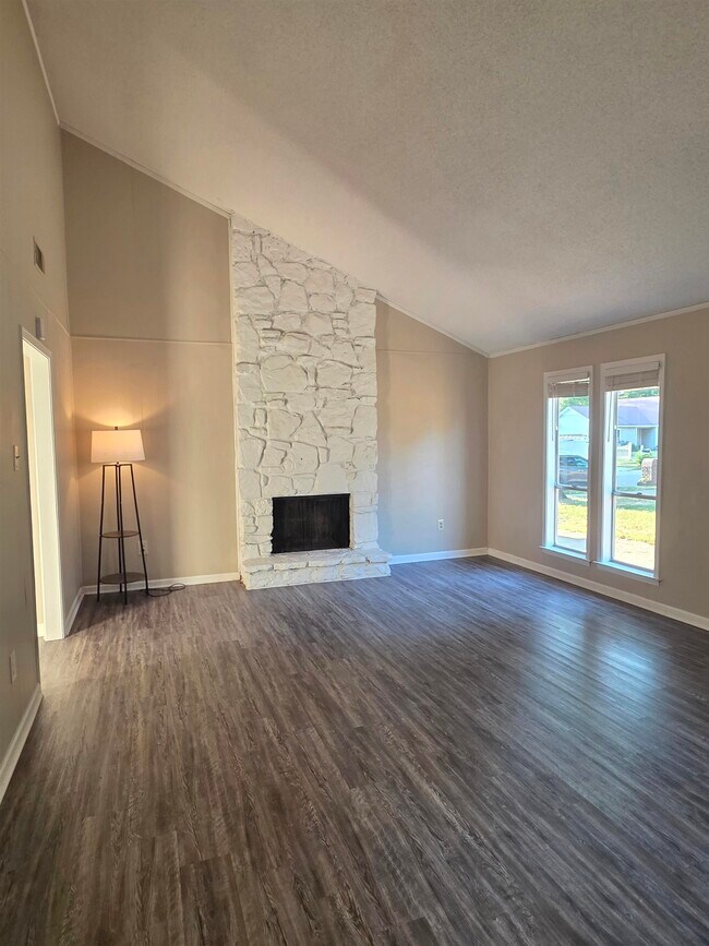 Foto del edificio - 4098 Mimosa Hill Ln