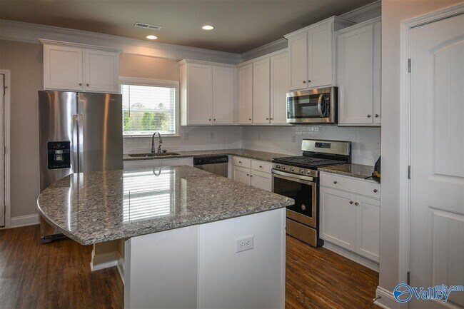Building Photo - 7020 Camrose Ln NW