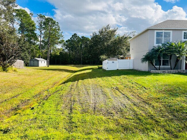 Building Photo - 984 Derbyshire Dr