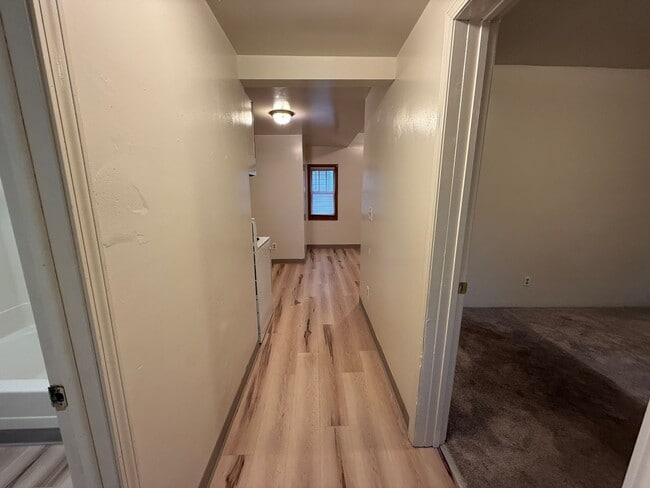 Building Photo - Affordable Lower Unit Close to Downtown