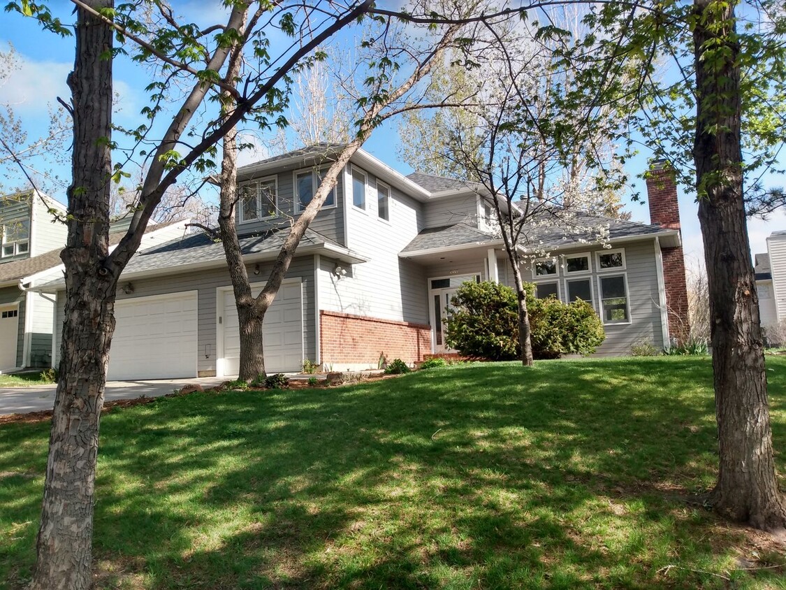 Primary Photo - Bright & Spacious 4 Bed 3 Bath in North Bo...