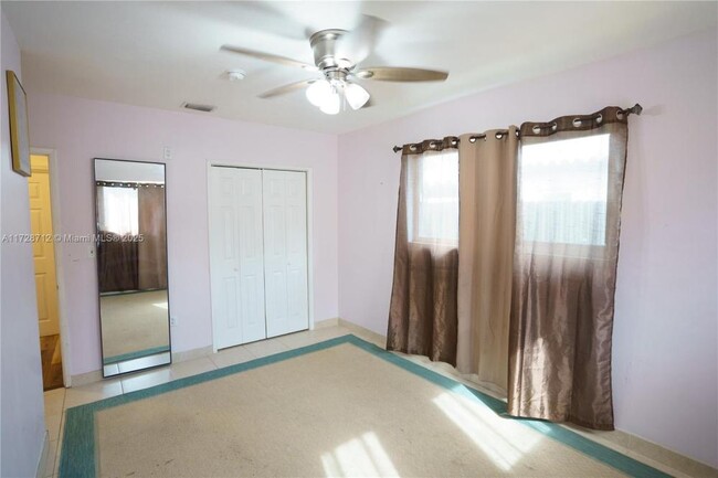 Building Photo - 3 bedroom in North Miami FL 33162