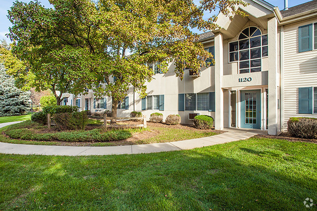 Building Photo - River Park Place Apartments