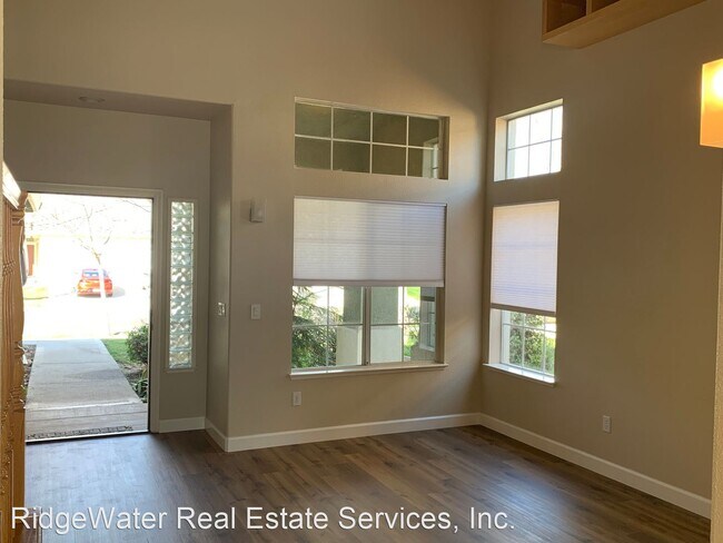 Building Photo - 4 br, 3 bath House - 610 Sundale Lane