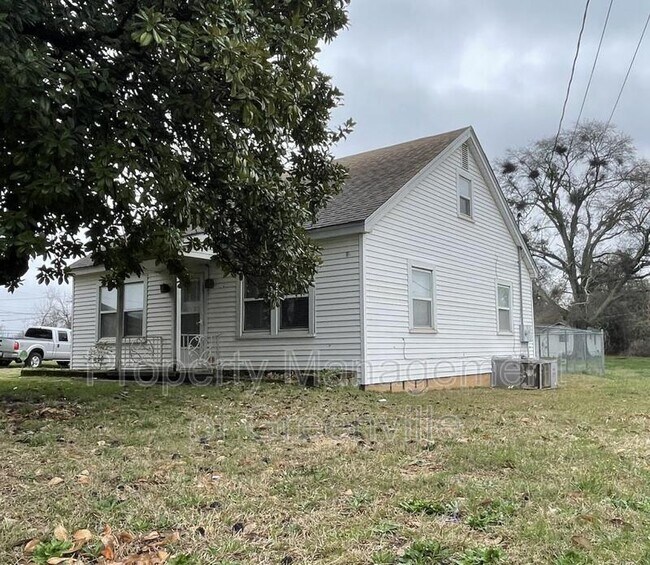 Building Photo - 110 S Old White Horse Rd