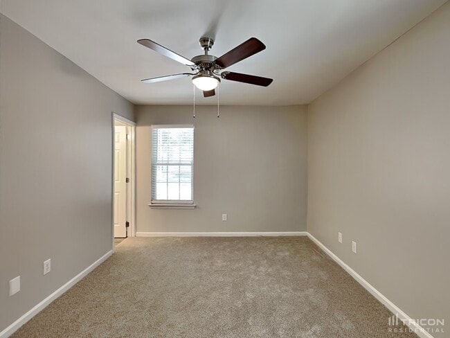 Building Photo - 2826 Bricker Dr