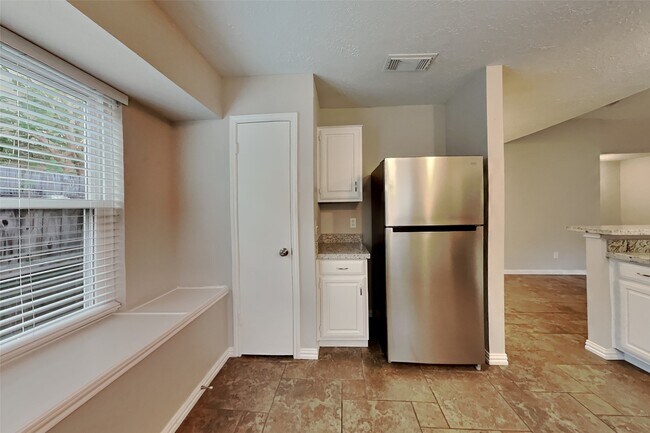 Building Photo - 21411 Golden Dove Dr