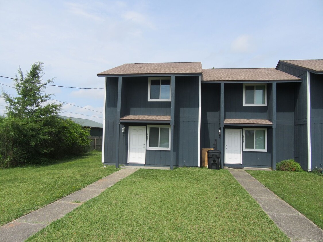 Foto principal - 2917 Ormond Ave