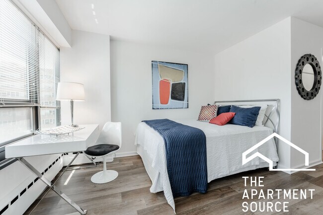 Building Photo - 3130 N Lake Shore Dr.