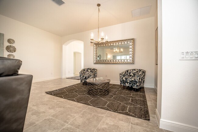 Foto del edificio - Seasonal 3BR/2BA  with 2-car Garage and PO...