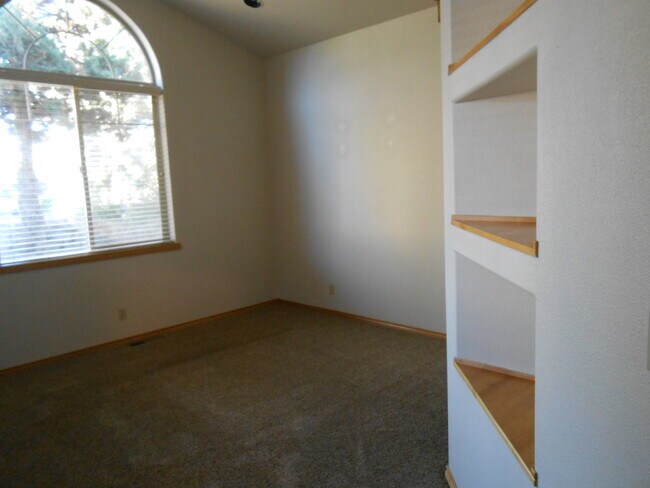 Foto del edificio - 1021 SW Crosscut Ct