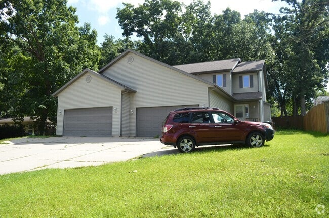 Building Photo - 1043 N Thompson Dr