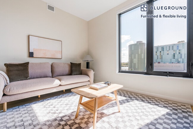 Building Photo - 1300 Yards Pl SE