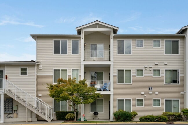 Building Photo - 14915 38th Dr SE