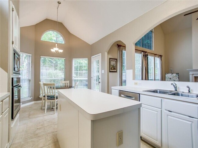 Building Photo - 109 Falcon Creek Dr
