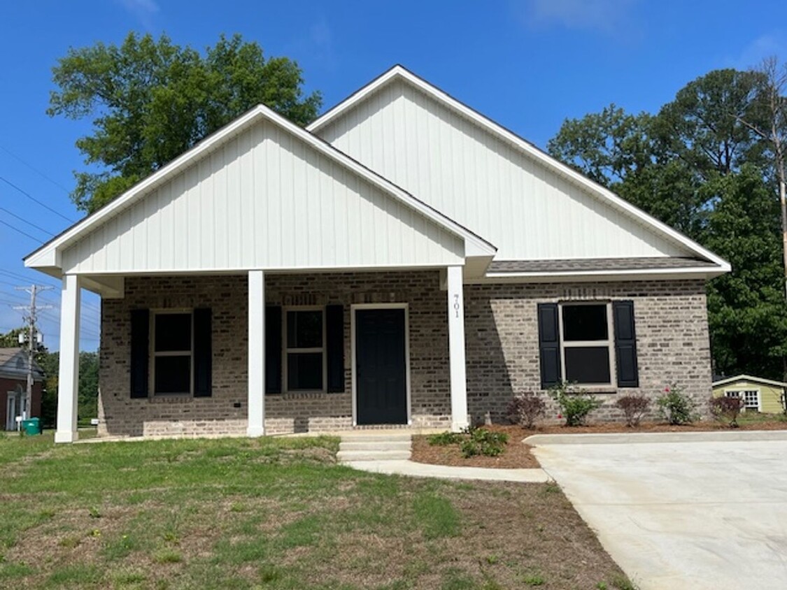 Foto principal - BRAND NEW HOME FOR RENT NEAR JOYNER with 3...