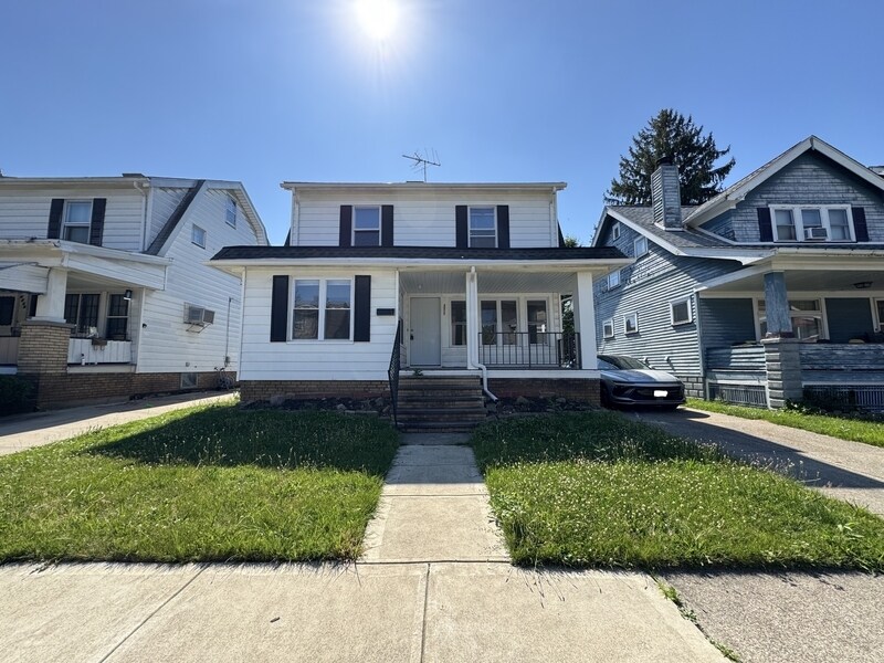 Primary Photo - 4912 E 111th St