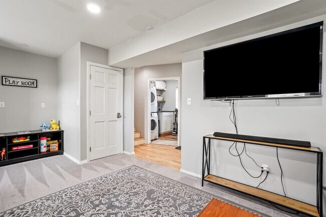 Foto del edificio - 1619 Ruby Ct