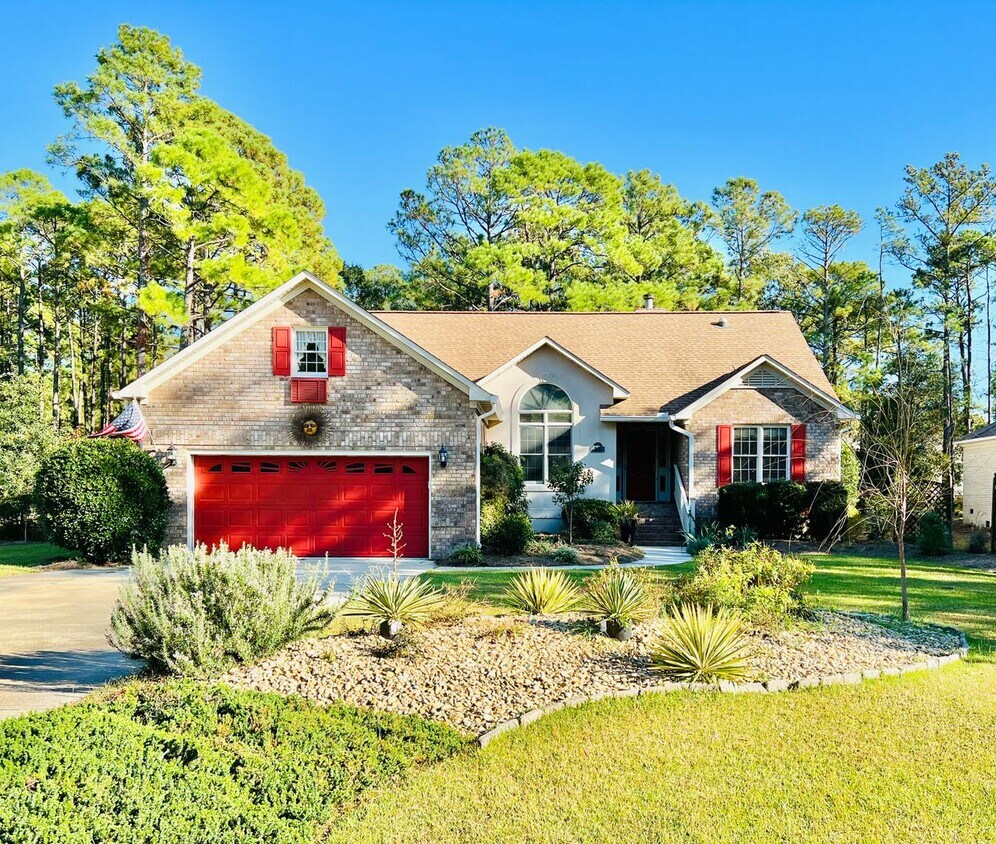 Foto principal - Charming 3BR Home in Fairfield Harbour