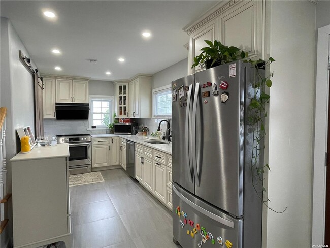 Foto del edificio - 1666 Meadow Ln