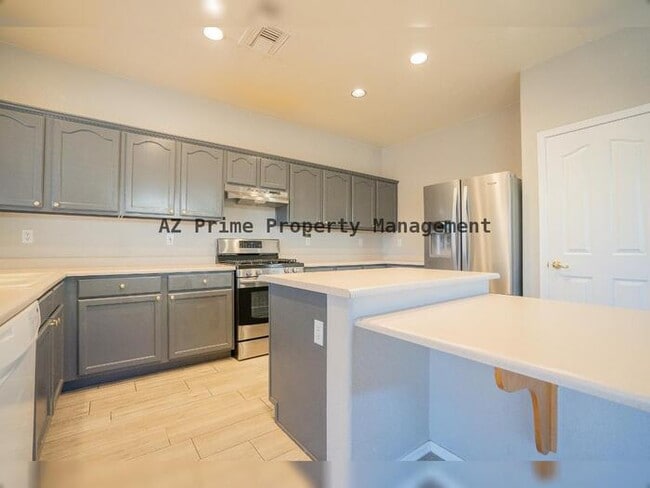 Building Photo - 9461 W Quail Ave