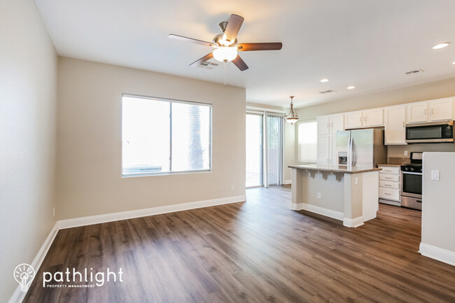 Building Photo - 6532 Butterfly Sky Street, North Las Vegas...