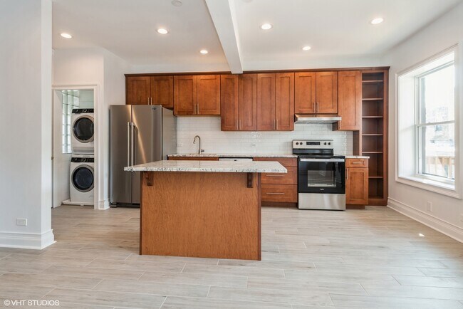 Foto del edificio - 1443 E 53rd St