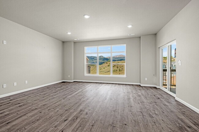 Foto del edificio - Luxury 4 Bed Townhouse with Amazing City and Mt Views on Westside