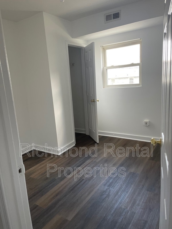 Photo - 2908 E Clay St Apartment
