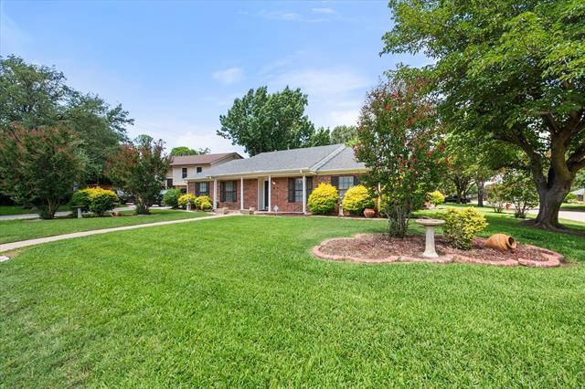 Building Photo - 6 Brook Creek Ct