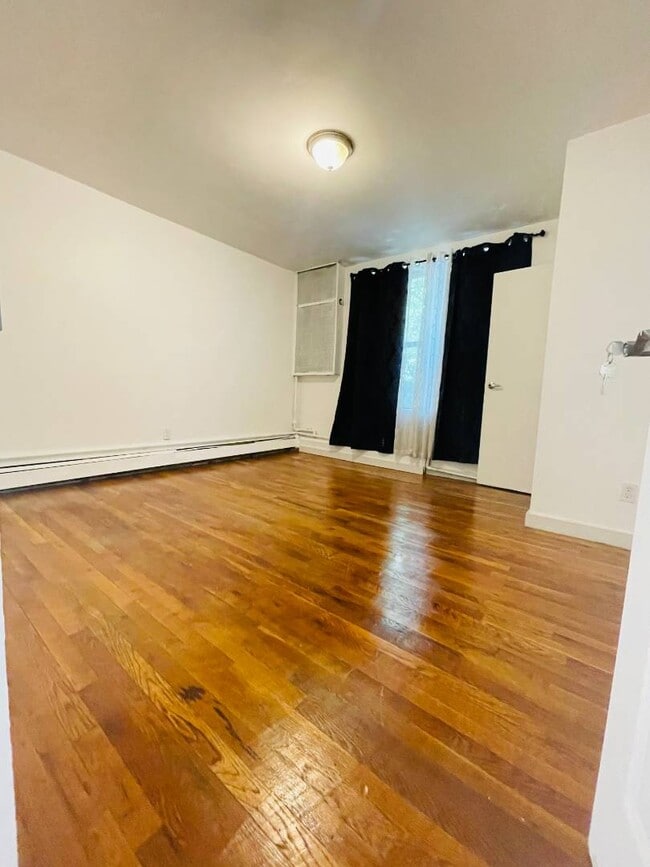 Building Photo - 312 Woodworth Ave