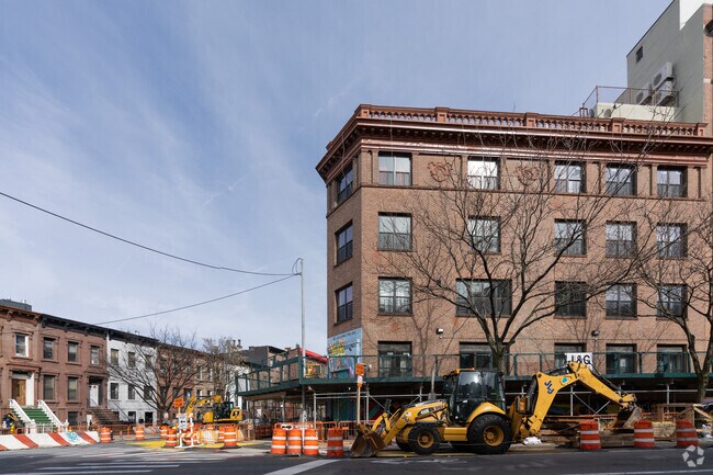 Foto del edificio - 781 Washington Ave