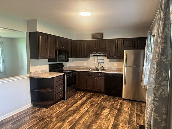 Foto del edificio - 636 Greenfield Dr