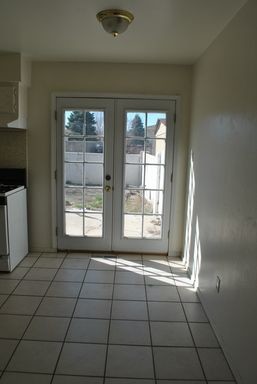 Building Photo - Fantastic 2 bed 1 bath Apartment