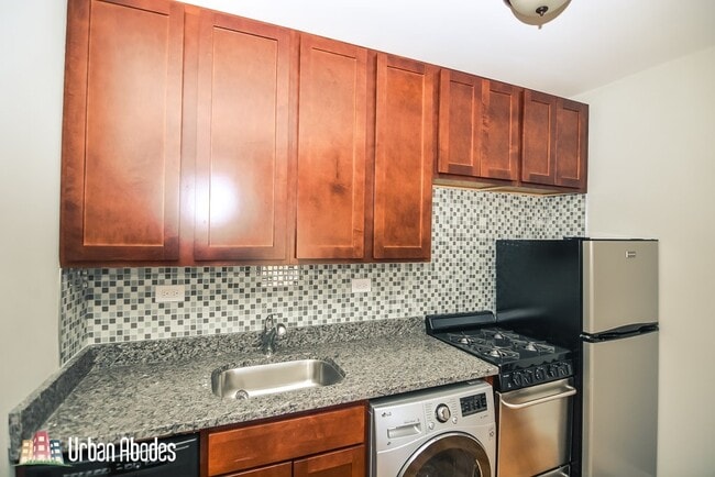 Foto del edificio - 564 W Arlington Pl