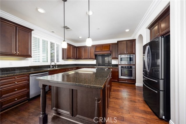 Building Photo - 3940 Golden Terrace Ln