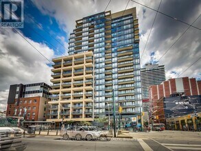 Building Photo - 438-1438 King St W