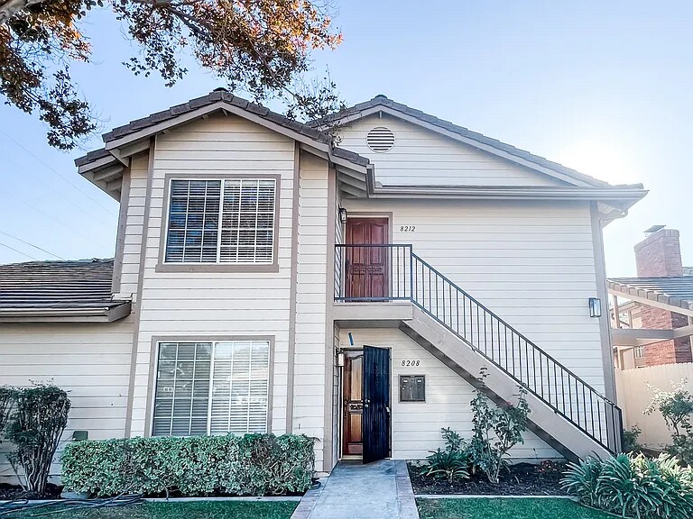 Primary Photo - 8212 6th St