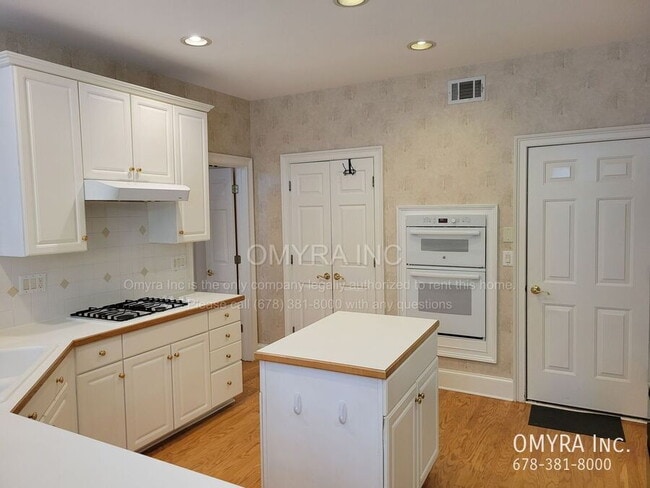 Photo - Gorgeous 5 Bedroom House in Peachtree Corners!