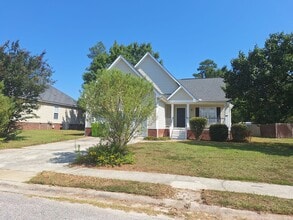 Building Photo - 113 Lee Ridge Dr