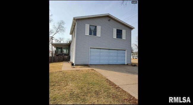Building Photo - 2107 Tanglefoot Ln