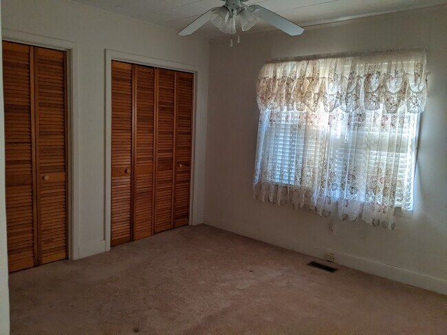 Foto del edificio - 17020 Morris Dr